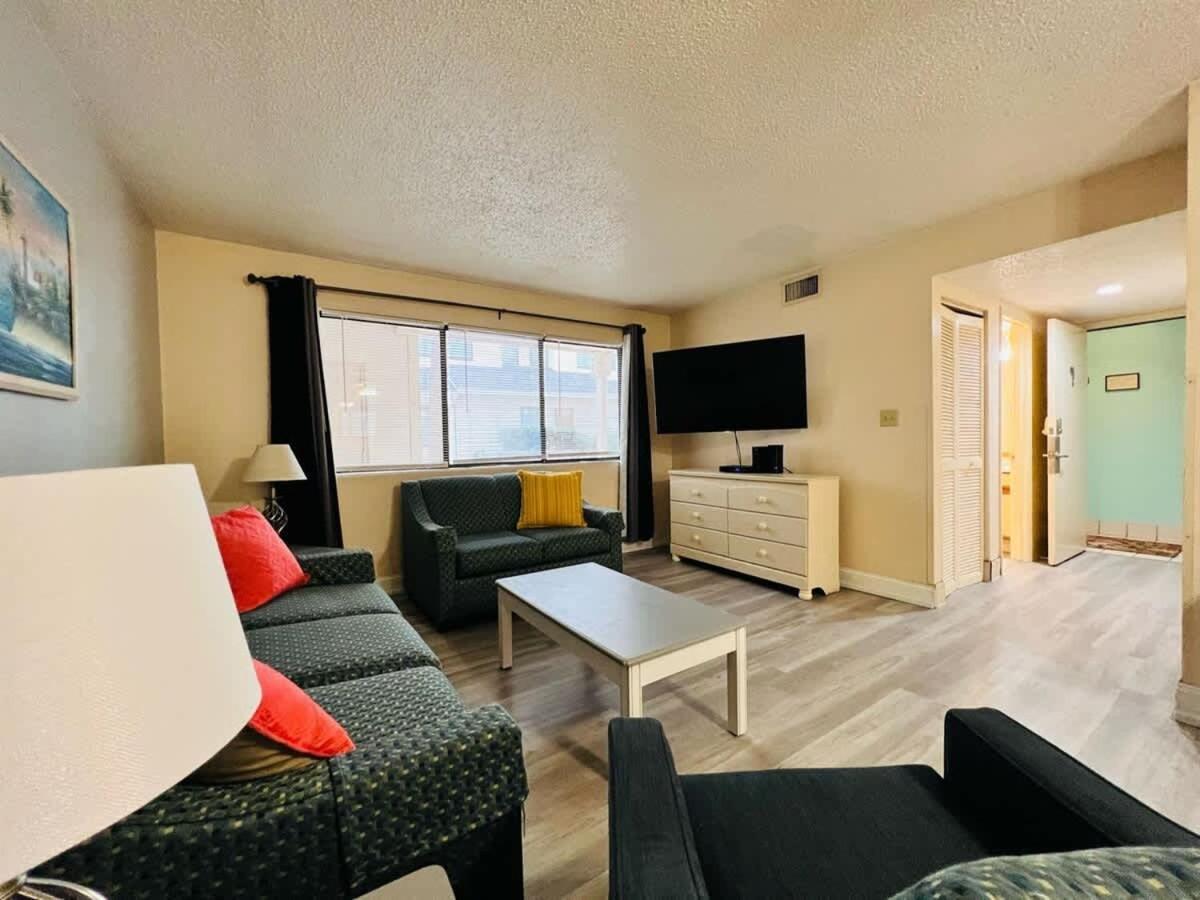 *A Family Retreat*Pool*Steps To The Beach*Approved Dogs*D18-9 Myrtle Beach Exteriör bild