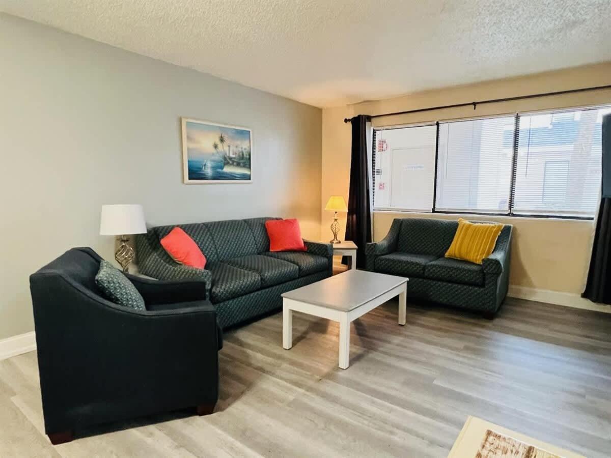 *A Family Retreat*Pool*Steps To The Beach*Approved Dogs*D18-9 Myrtle Beach Exteriör bild
