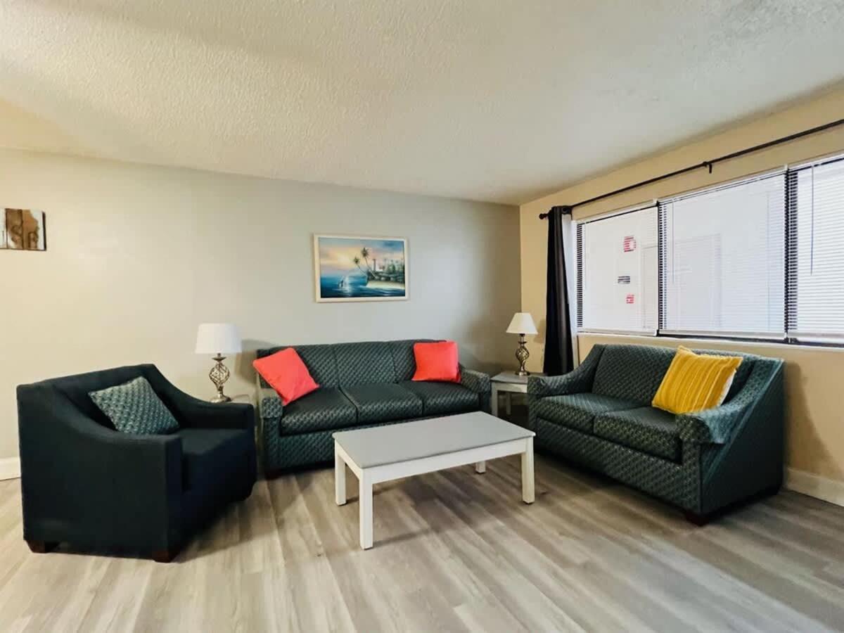 *A Family Retreat*Pool*Steps To The Beach*Approved Dogs*D18-9 Myrtle Beach Exteriör bild