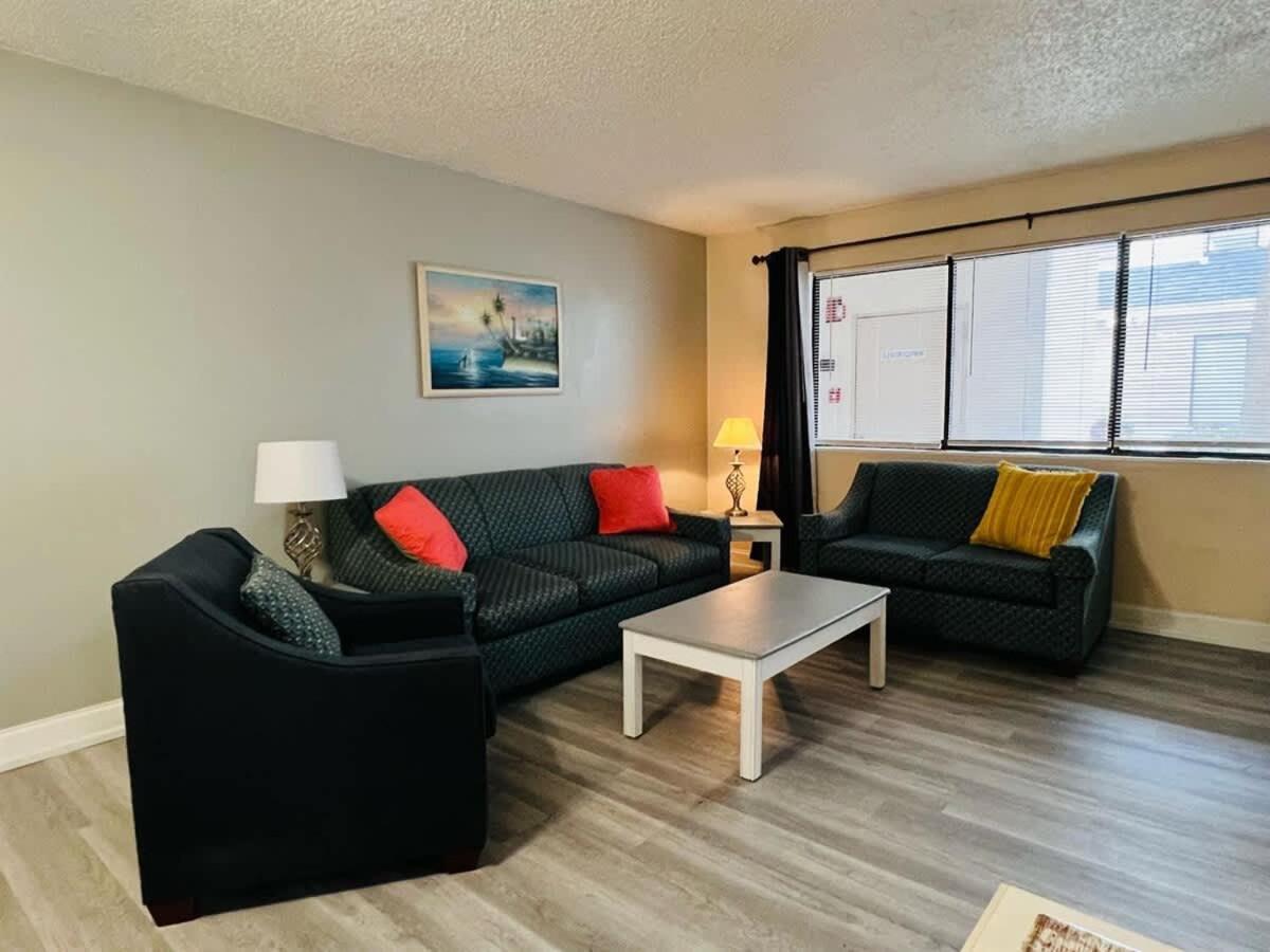 *A Family Retreat*Pool*Steps To The Beach*Approved Dogs*D18-9 Myrtle Beach Exteriör bild
